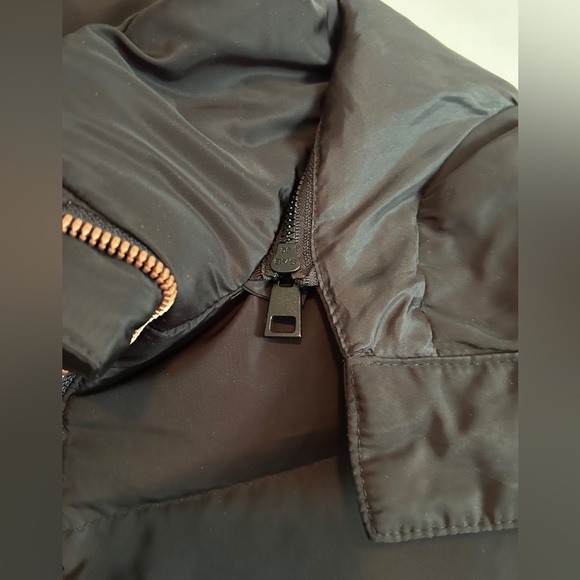 Rose gold zippers really warm winter jacket - Picture 7 of 8